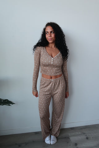 Cinnamon Petals Emma Lounge Henley