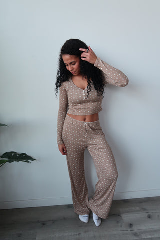 Cinnamon Petals Emma Lounge Henley