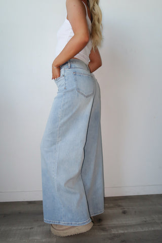 Hidden Light Wash Super High Rise Nori Jeans