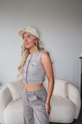 Hidden Gravel Long Trucker Mini Vest