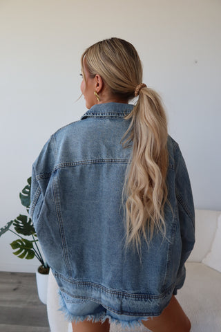 Medium Wash Denim Jacket With Front Pockets