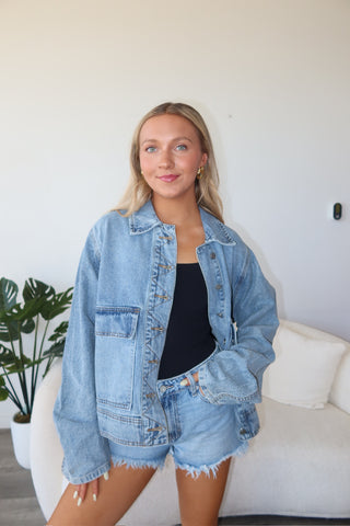Medium Wash Denim Jacket With Front Pockets