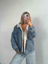 Load image into Gallery viewer, Sherpa Lined Demim Jacket
