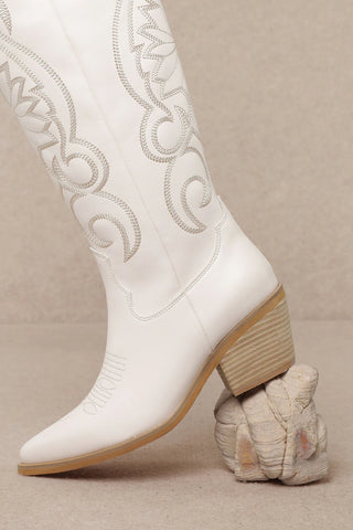 Mi.iM Giada White Cowgirl Boots
