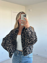 Load image into Gallery viewer, Leopard Print Jacket
