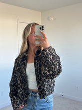 Load image into Gallery viewer, Leopard Print Jacket
