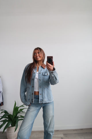 Light Denim Jacket With Corduroy Collar