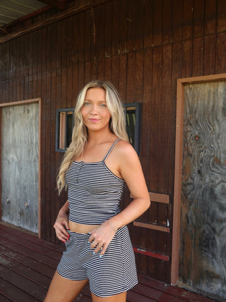 STRIPE SLEEVELESS CAMI TOP: NAVY-OATMEAL STRIPE