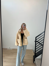 Load image into Gallery viewer, Butter Yellow Fleece Corduroy Line Jacket
