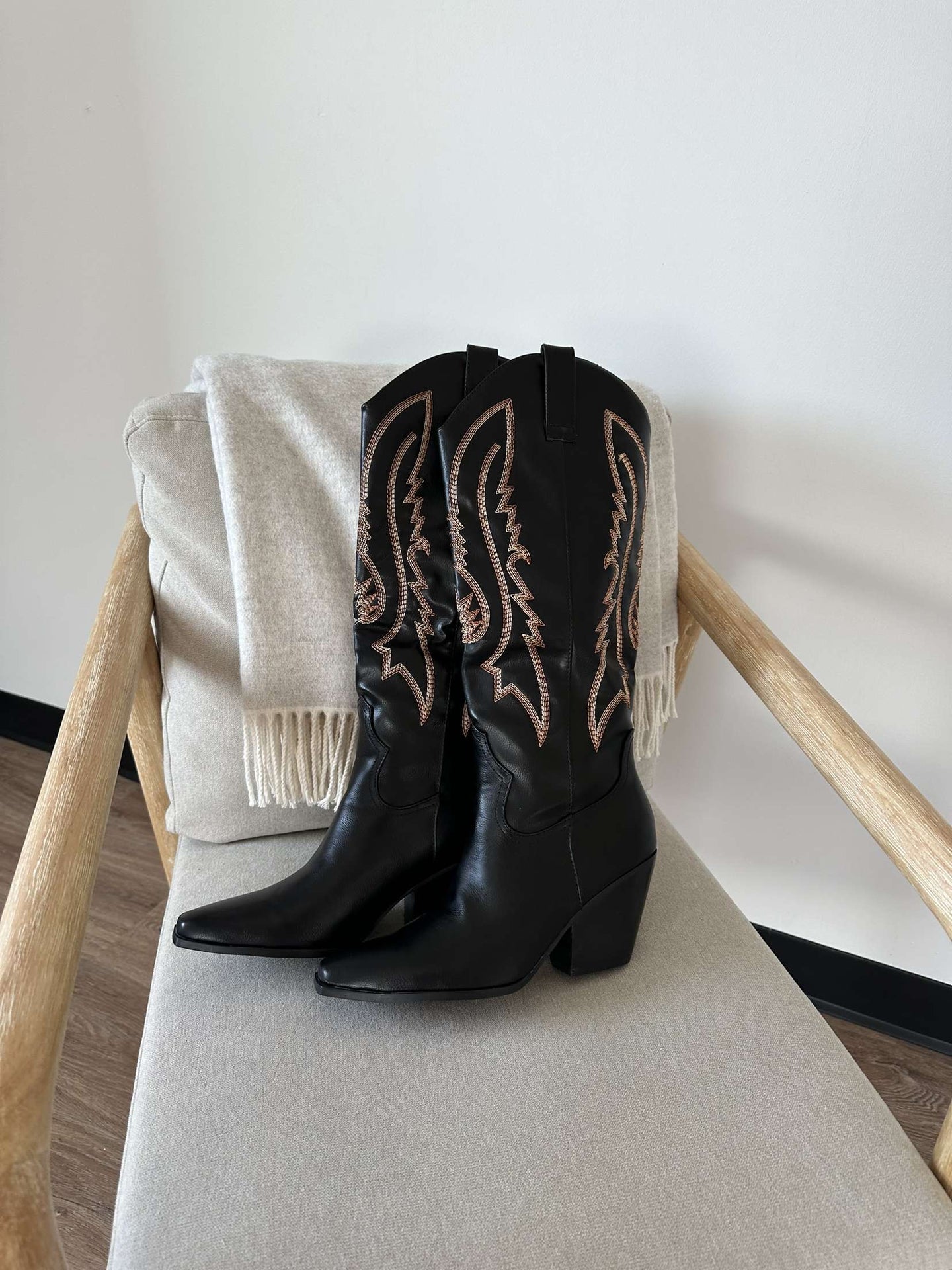 Billini Calvin Black/Brown Accent Cowboy Boots