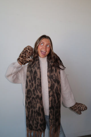 Leopard Fur Convertible Mittens