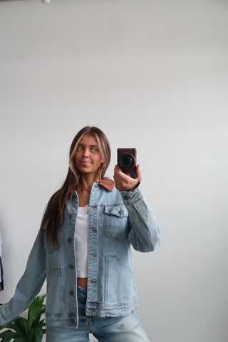 Light Denim Jacket With Corduroy Collar