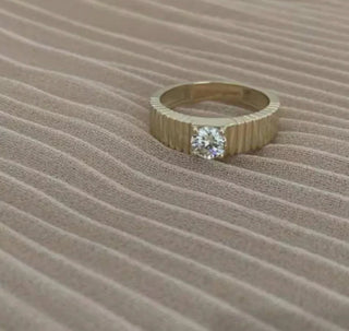 Dainty Diamond Ring