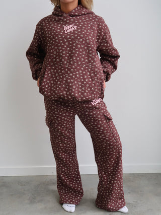 Happy Camp3r Be Kind Cargo Sweatpants