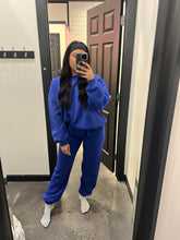 Load image into Gallery viewer, Staple Joggers
