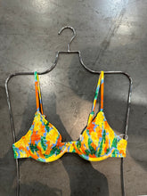 Load image into Gallery viewer, Scrunch Bikini Top
